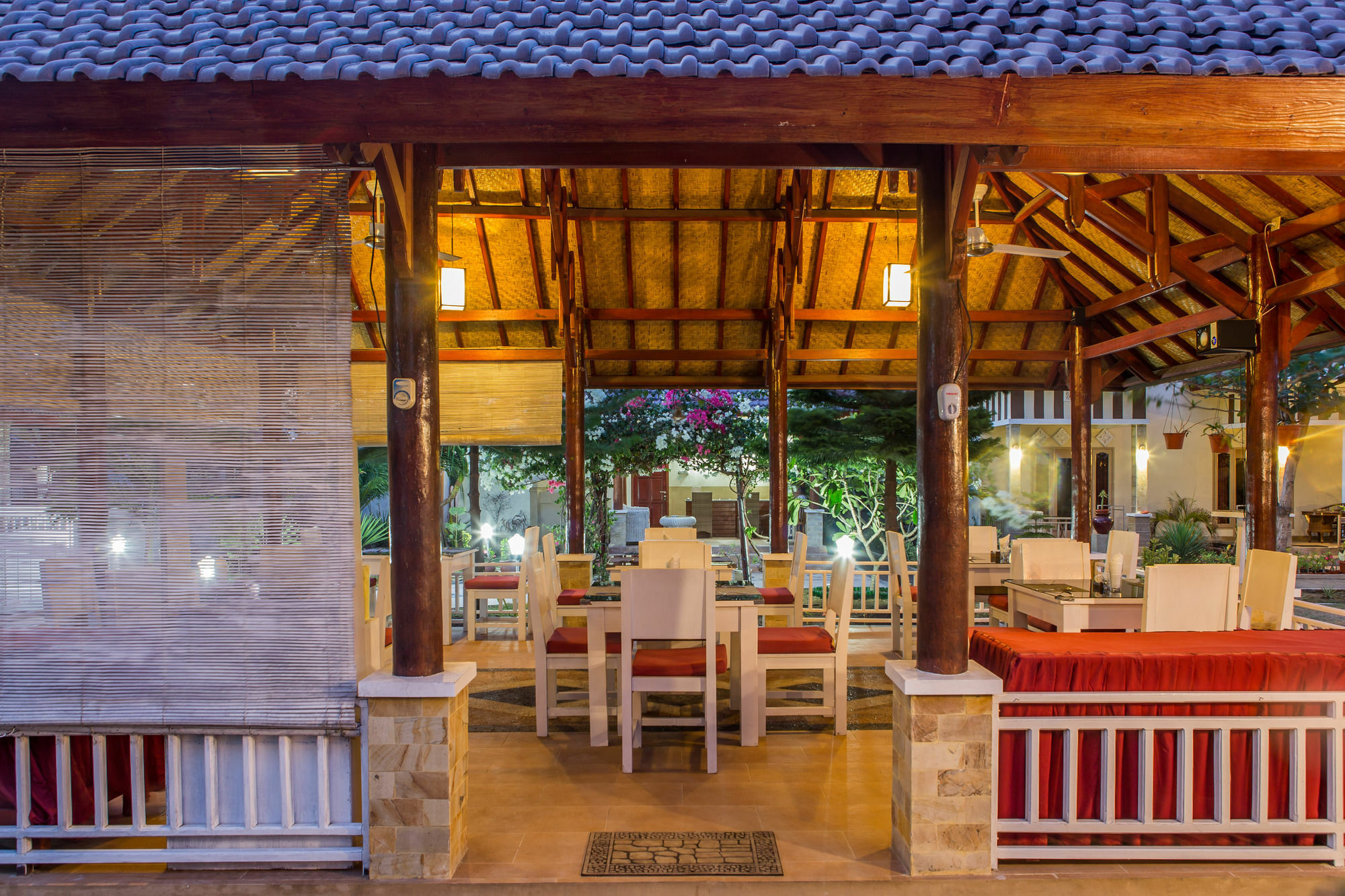 Tropical Hideaways Resort Gili Meno Esterno foto