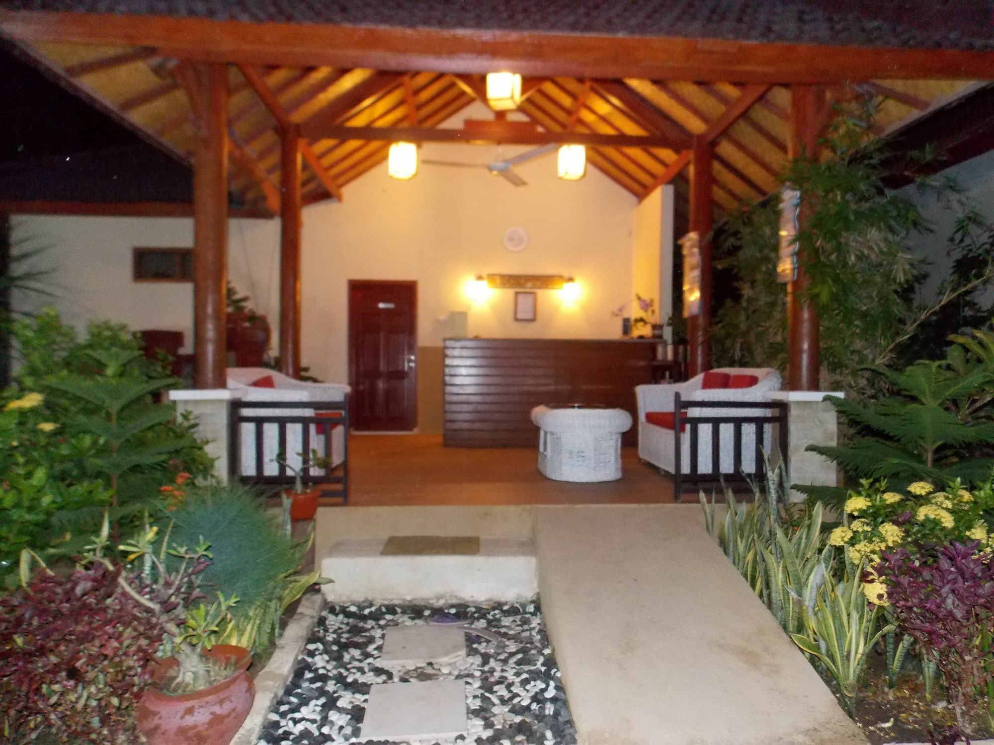 Tropical Hideaways Resort Gili Meno Esterno foto